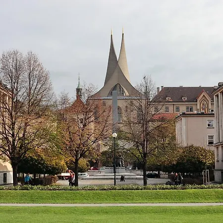 Apartment Charming Next To The Emmaus Abbey *