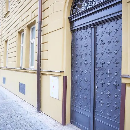 Charming Next To The Emmaus Abbey Apartment