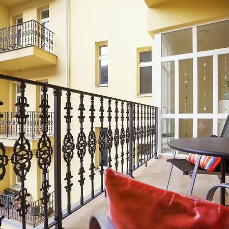 Charming Next To The Emmaus Abbey Apartment *